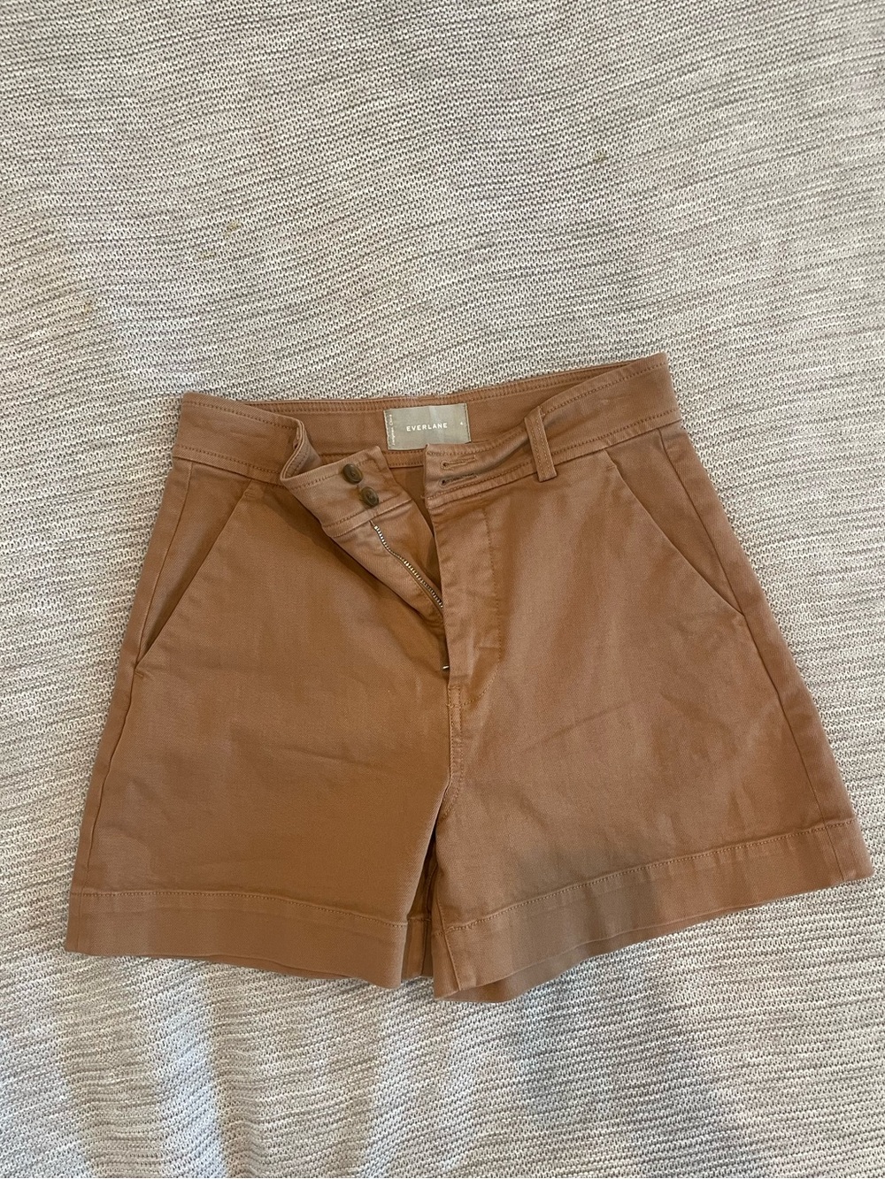 Everlane Tailored High-Rise Cotton Shorts — tan